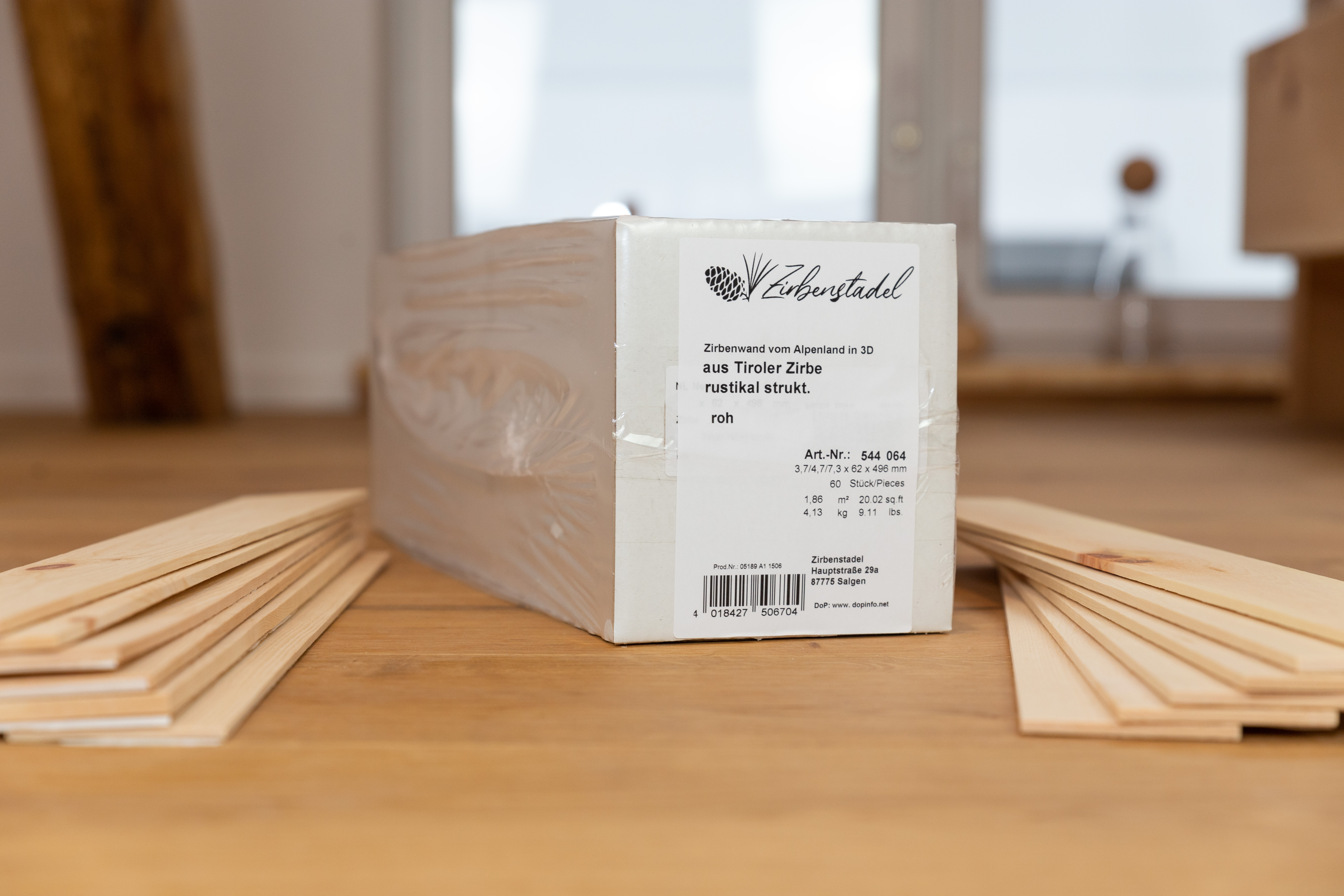 Zirbenstadel-Zirbenwand-vom-Alpenland-Verpackung Zirbenstadel Zirbenholzwandverkleidung Verpackung